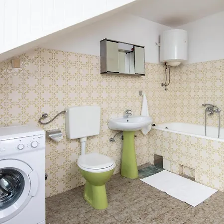 Klara Nyaraló Viganj